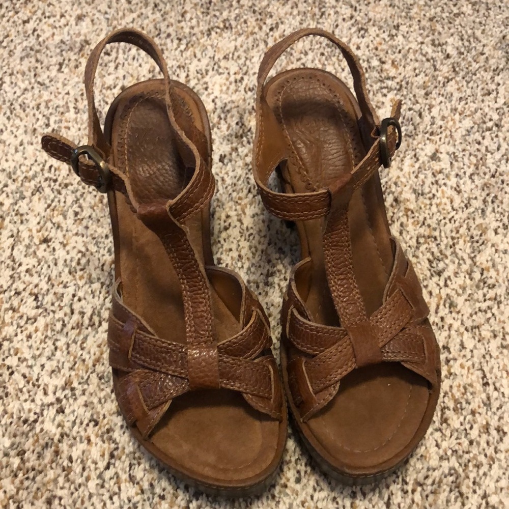 NWOT White Mt. Sandals - Size 7